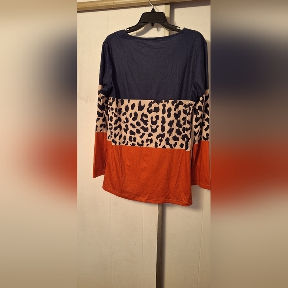 SHEIN Long sleeve T-shirt Cheetah Print NWOT SZ L - Picture 2 of 3